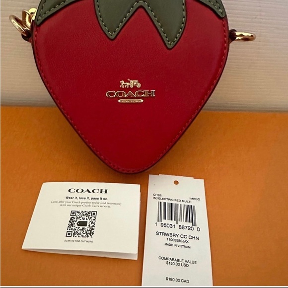 ❤️❤️❤️NEW Coach heart/strawberry shaped coin case/wallet on a chain ❤️❤️❤️ - Picture 9 of 12